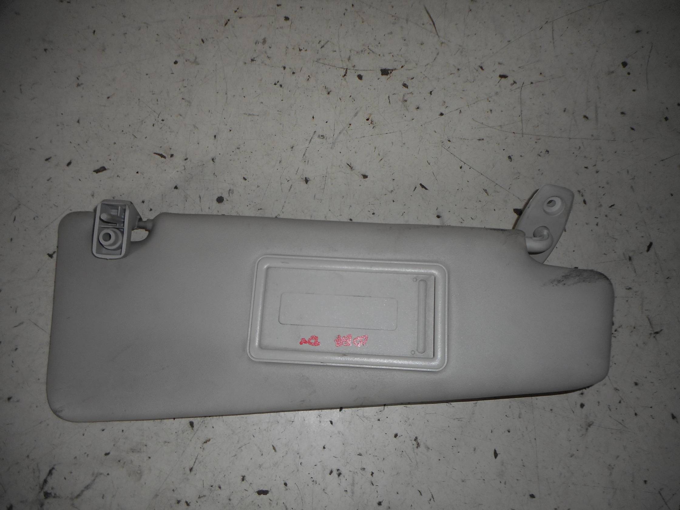 Aletta parasole parabrezza dx.